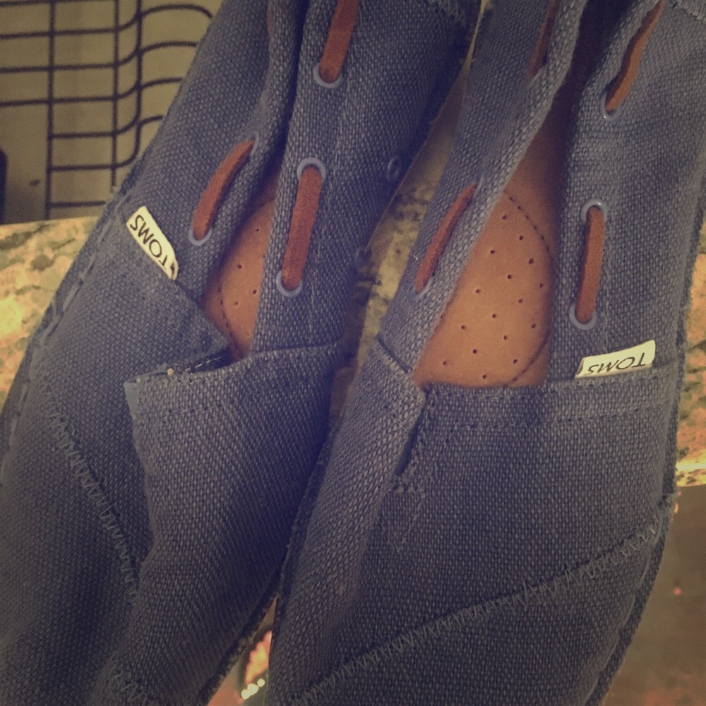 Toms shoes